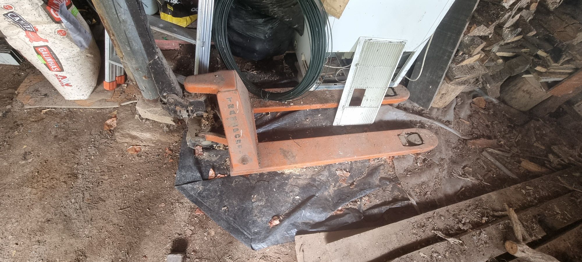 Porta paletes  de 2500 kilos