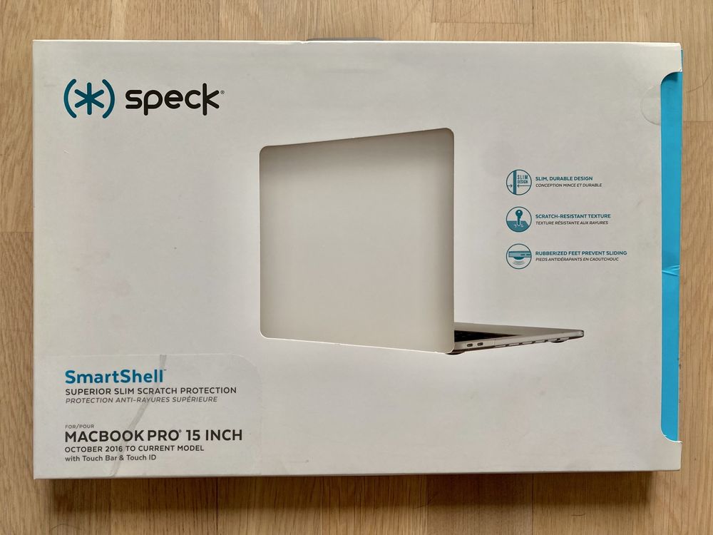 Nieużywane etui Speck na laptopa Macbook pro 15 SmartShell