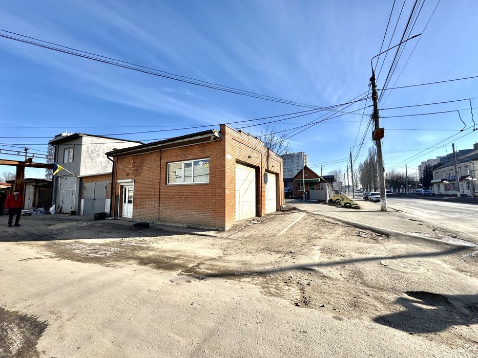 Гараж під комерцію, сто