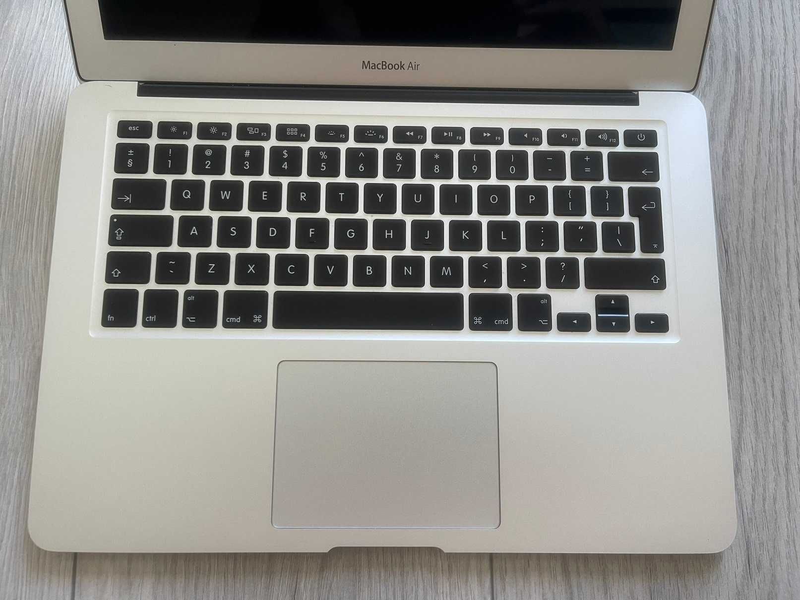 MacBook Air 13” bardzo ładny !!!