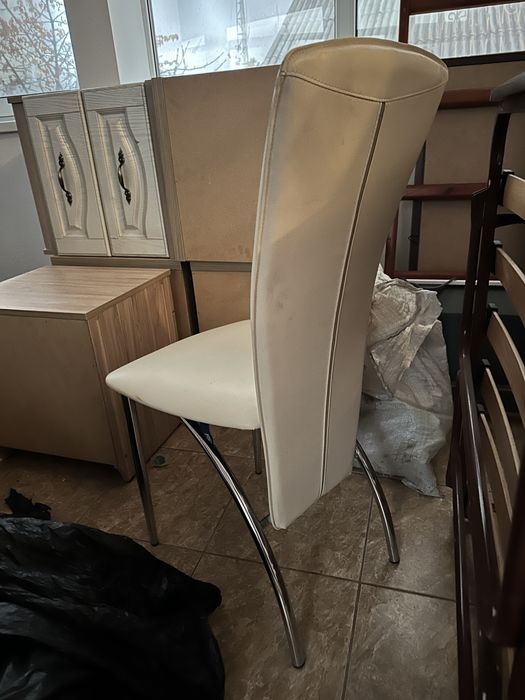 Стулья  для  кухни ,  гостиной.