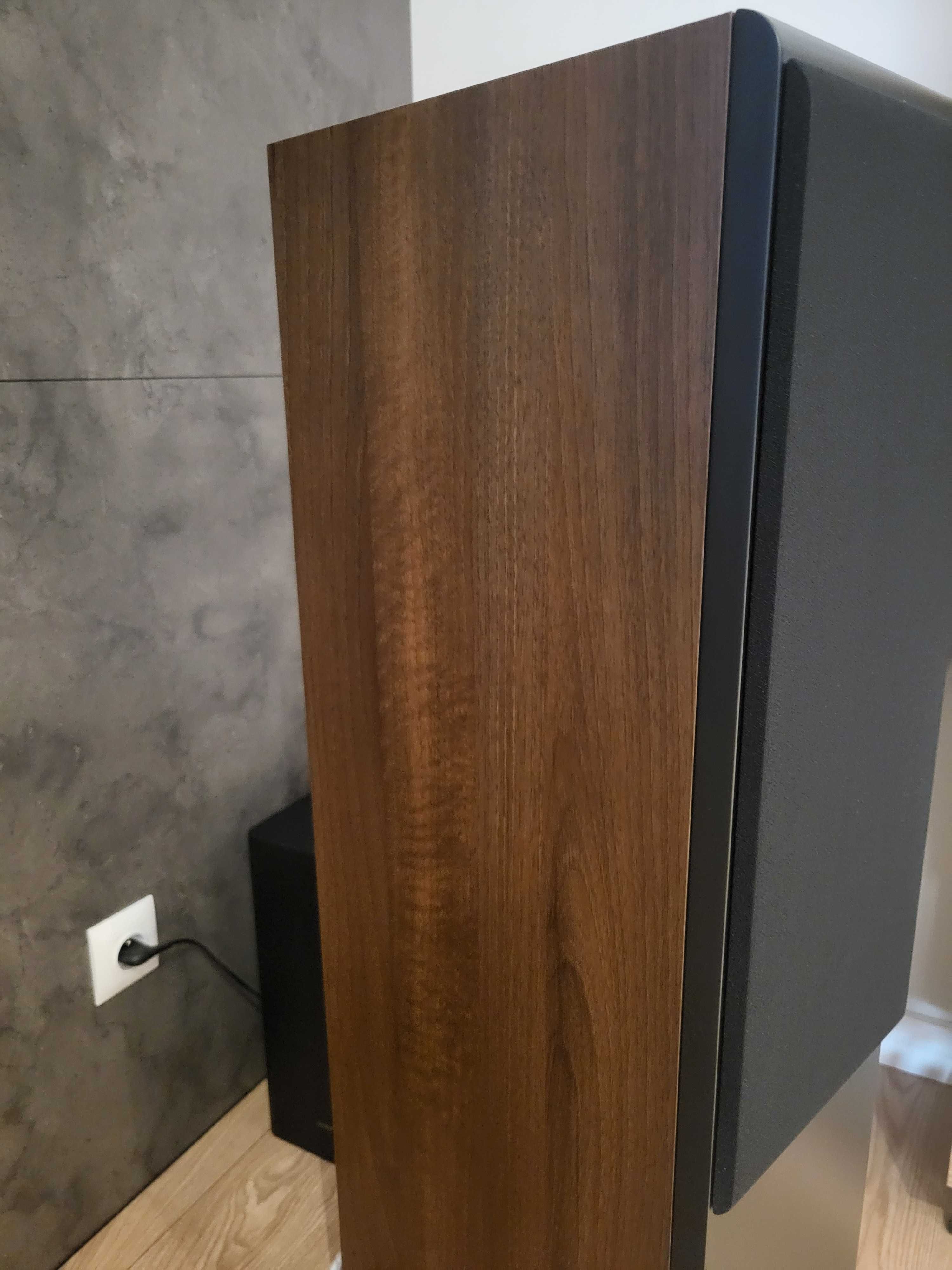 Pylon audio opal 23 orzech stan gabinetowy