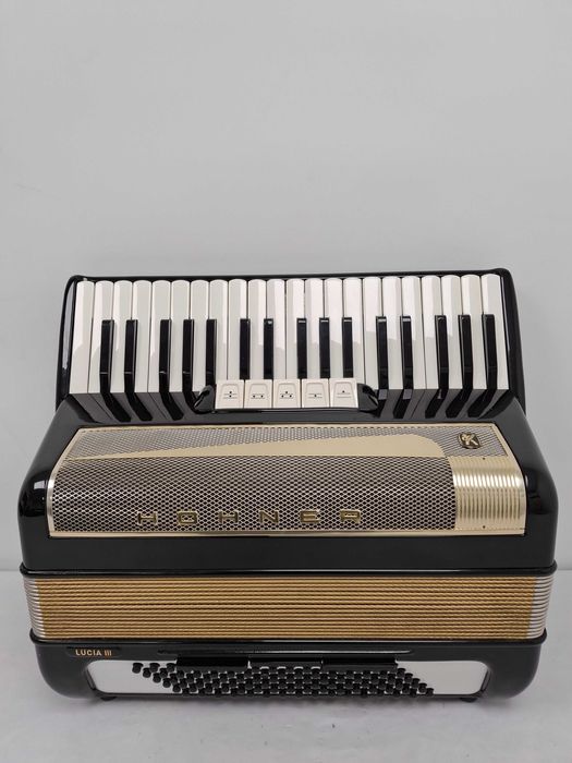 Akordeon Hohner Lucia III, 96 basów ,trzy chóry stan bdb zamiana!!!