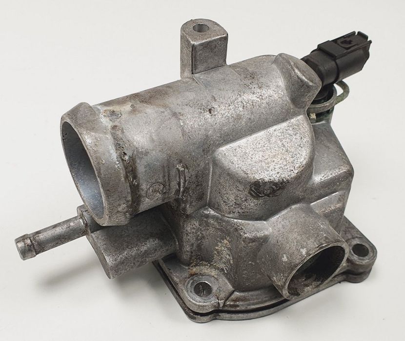 TERMOSTAT OBUDOWA MERCEDES W220 3.2 CDI