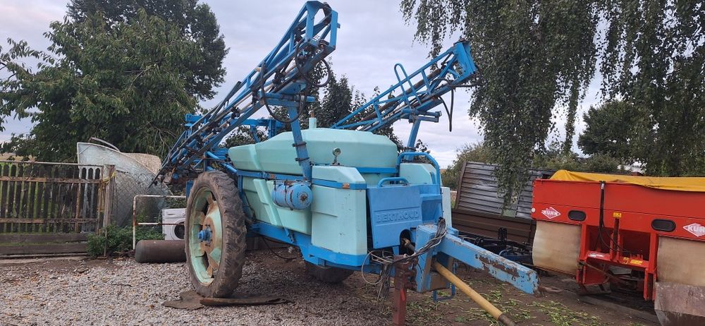 Opryskiwacz Berthoud 21m na części