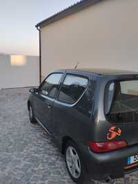 Carro Fiat seiscento 2000
