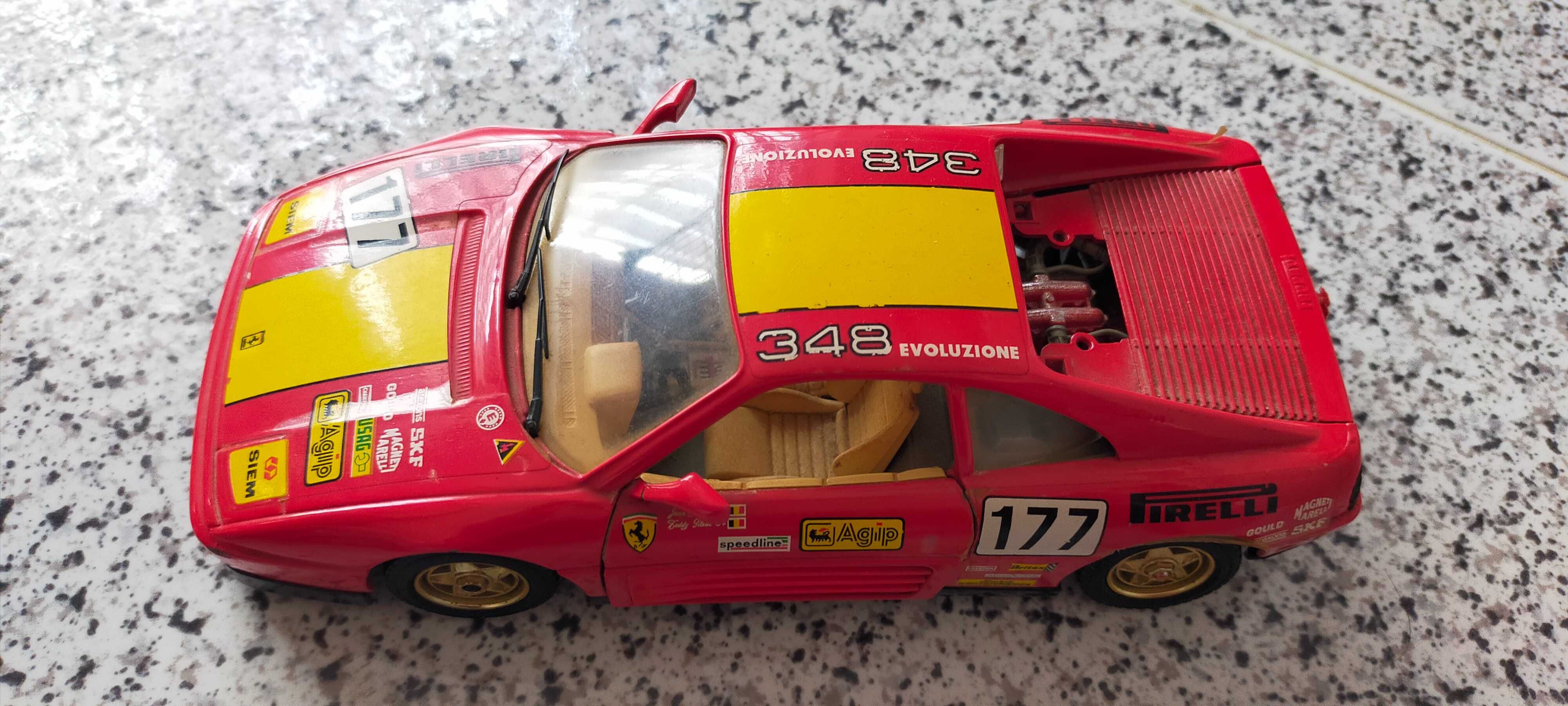 Carro Ferrari 348 Urago