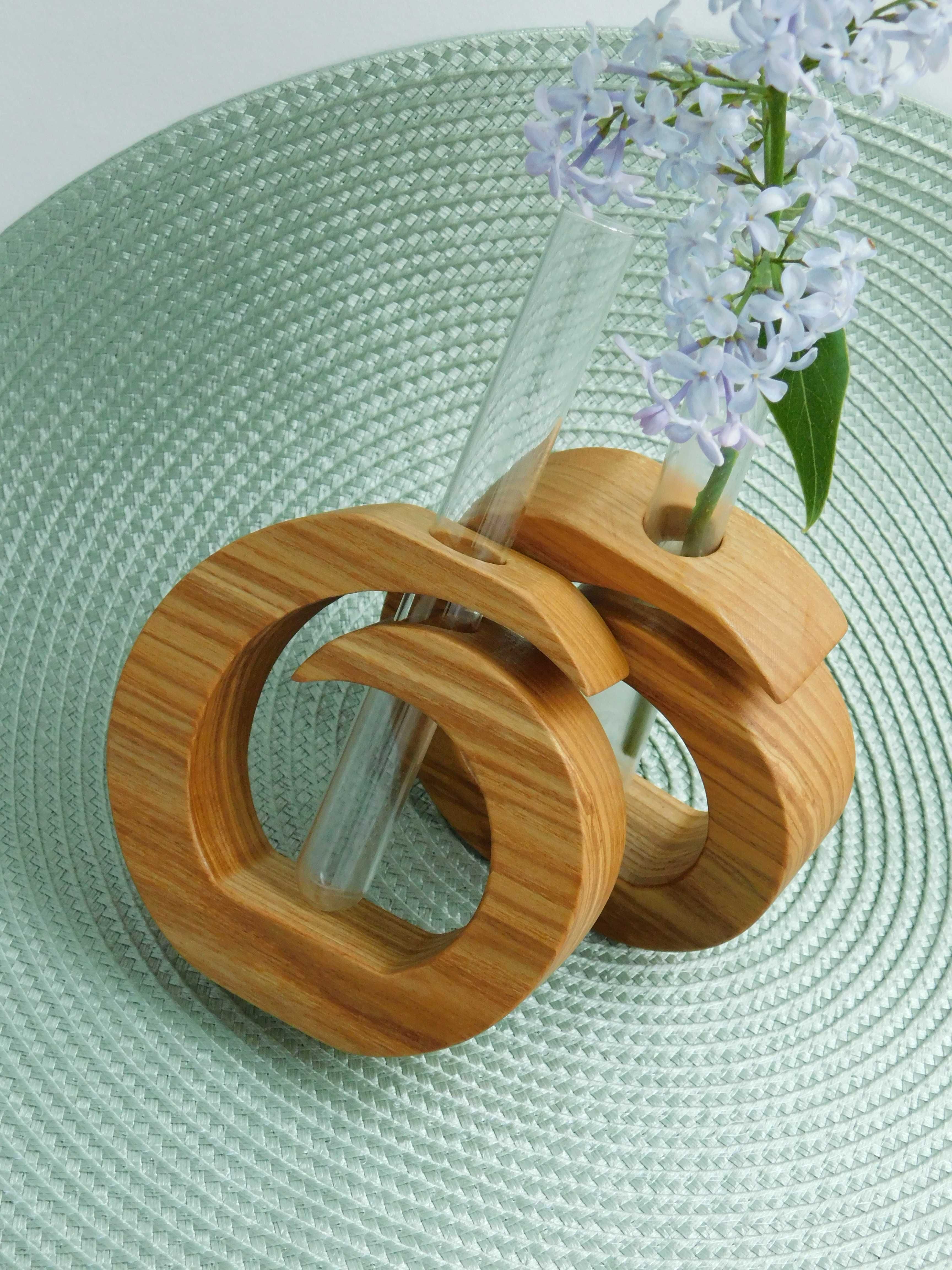 Декоративна ваза з колбою