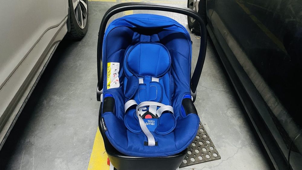 Автокрісло + База/Платформа Britax Romer Baby Safe i-Size Germany