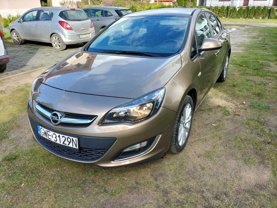 Opel Astra J 1.4 T 140KM LPG sedan