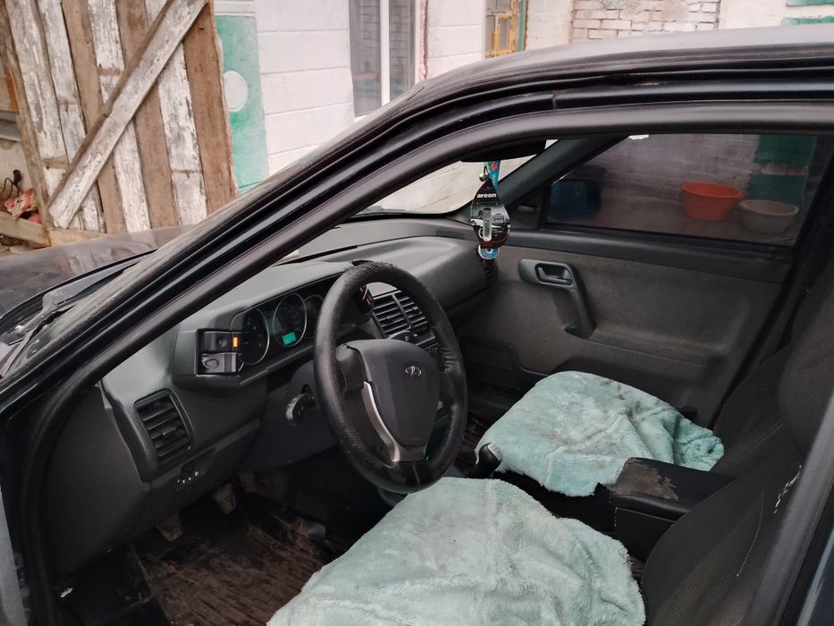 Продам ВАЗ 2112 внормальном состояни сел и уехал