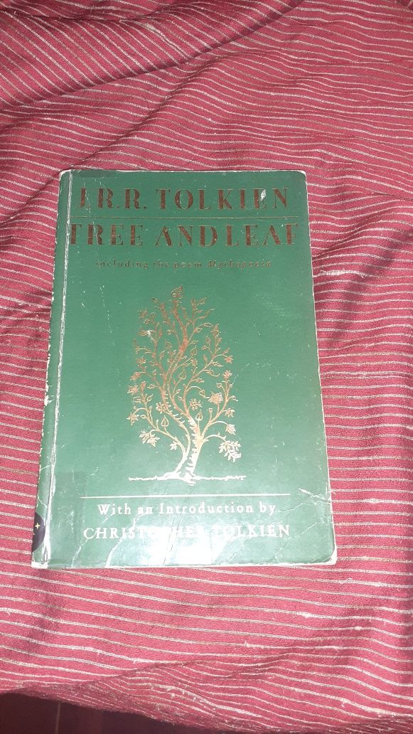 J.R.R. Tolkien three and leaf livro raro 1988