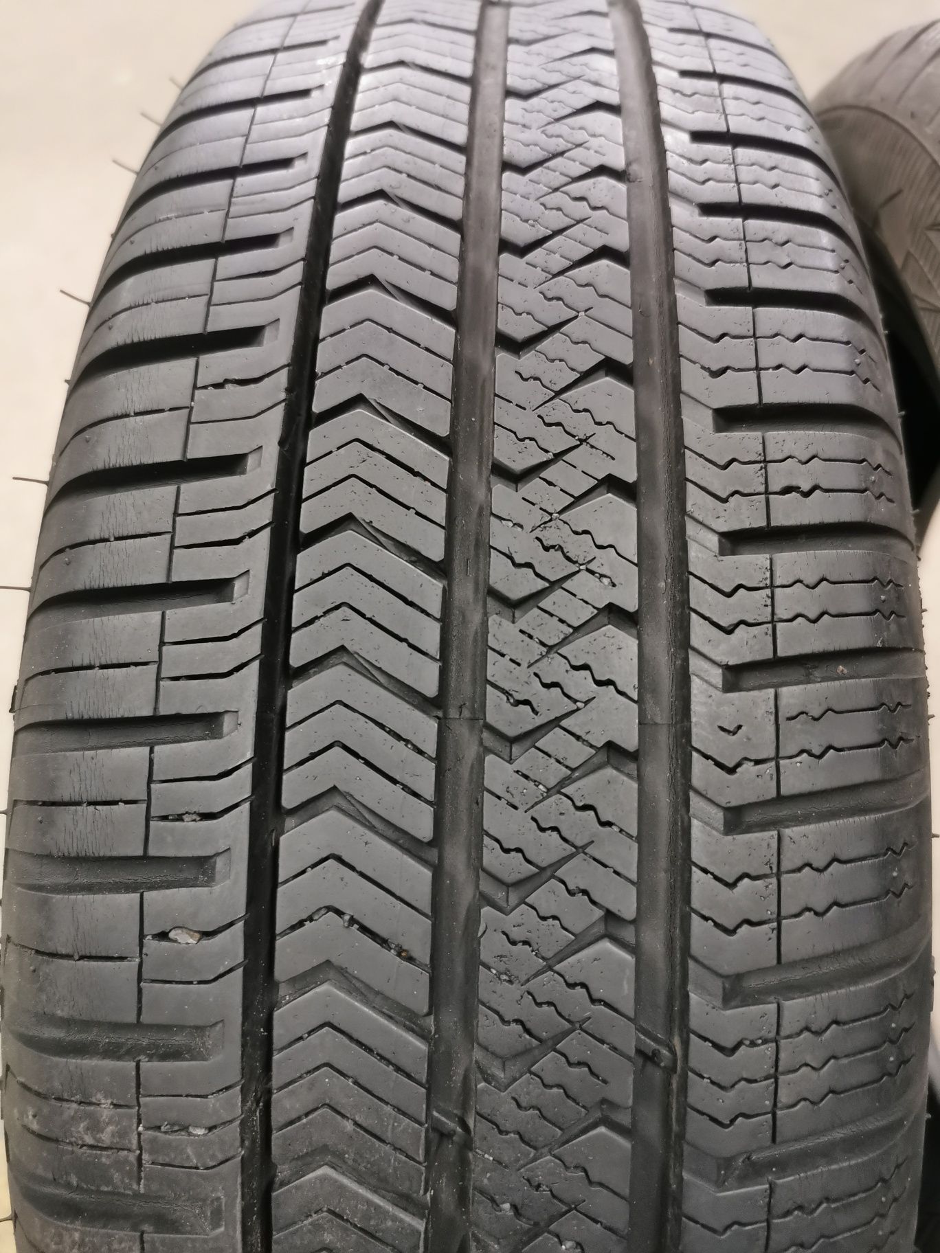 Para opon 175/55R15 77T Vredestein Quatrac 5