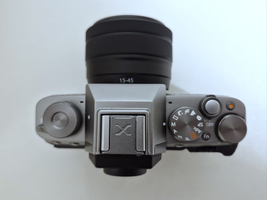 Fujifilm X-T100  + Fujinon 15-45mm
