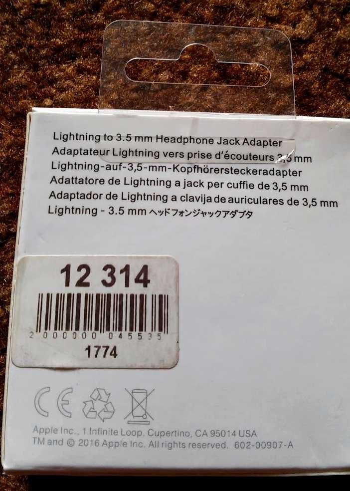 Оригинальный Apple Lightning to 3.5 mm адаптер для наушников
