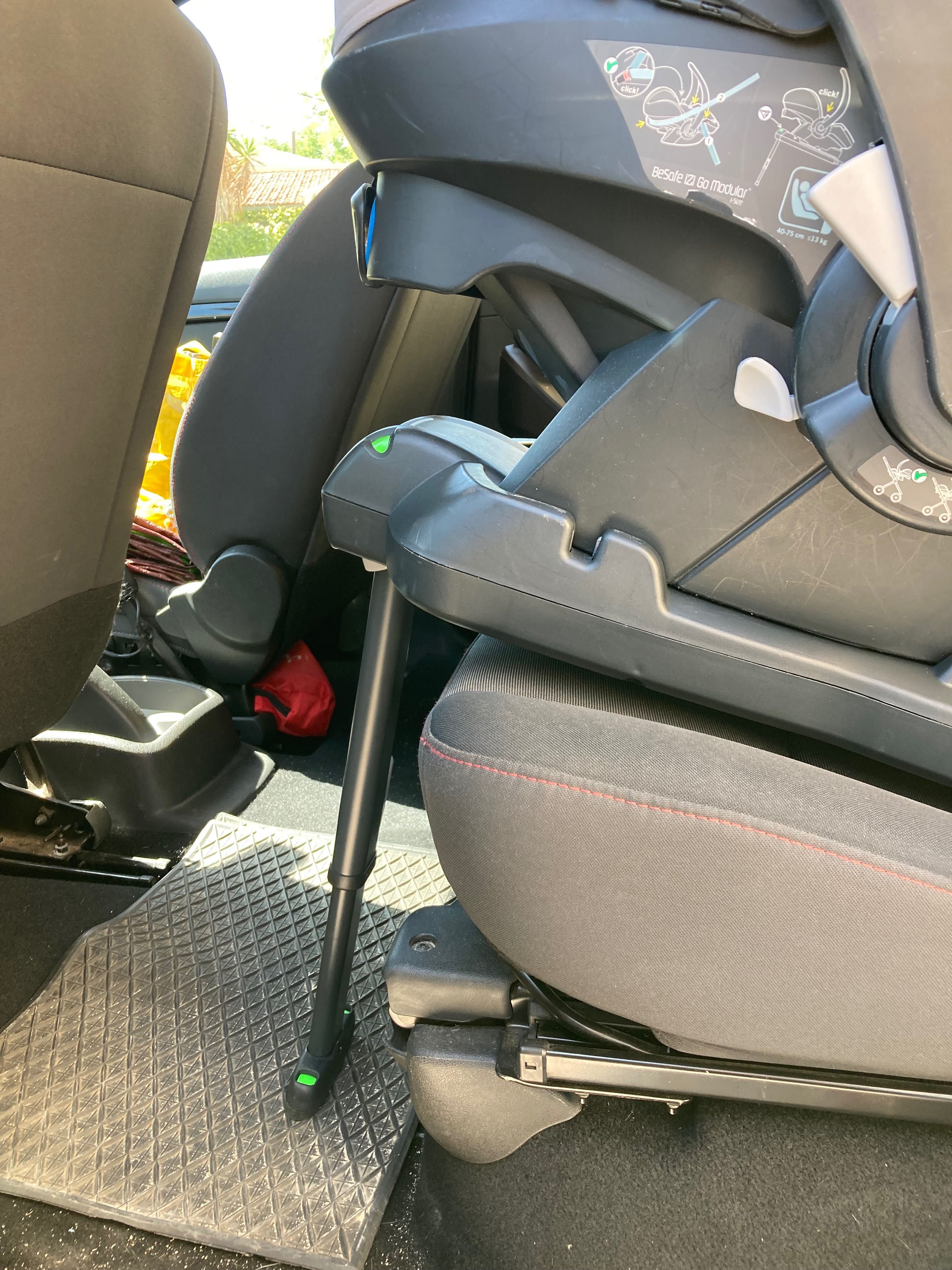 Cadeira Auto/Ovinho Izi Go Modular X1 By BeSafe + sistema Isofix