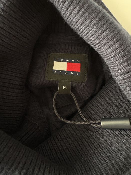 Granatowy golf Tommy Jeans M z wadą