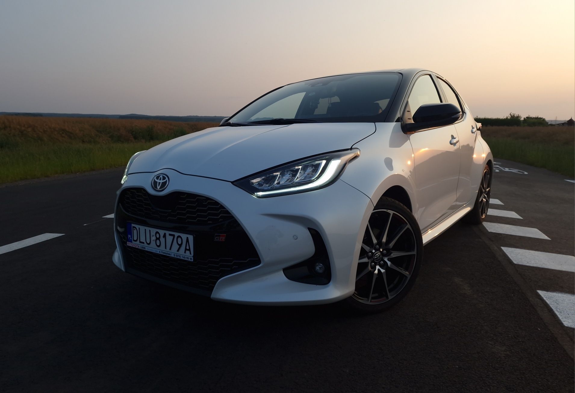 CESJA LEASINGU toyota yaris 2022 benzyna 1490cm3