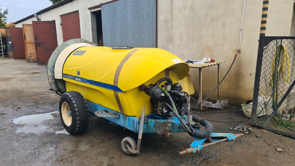 Opryskiwacz sadowniczy 2000l Nobili