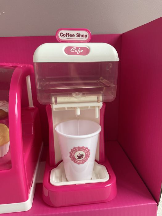 Кавʼярня-пекарня з вододозатором та кавомашиною