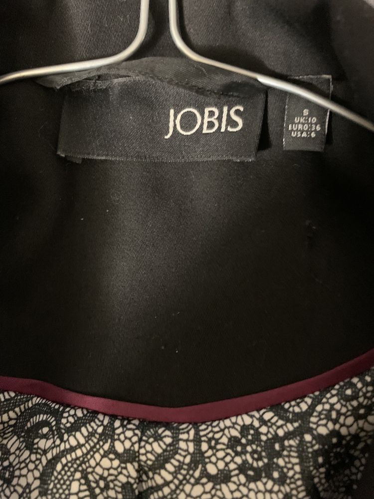 Czarna marynarka damska firmy JOBIS stan idealny rozmiar 36