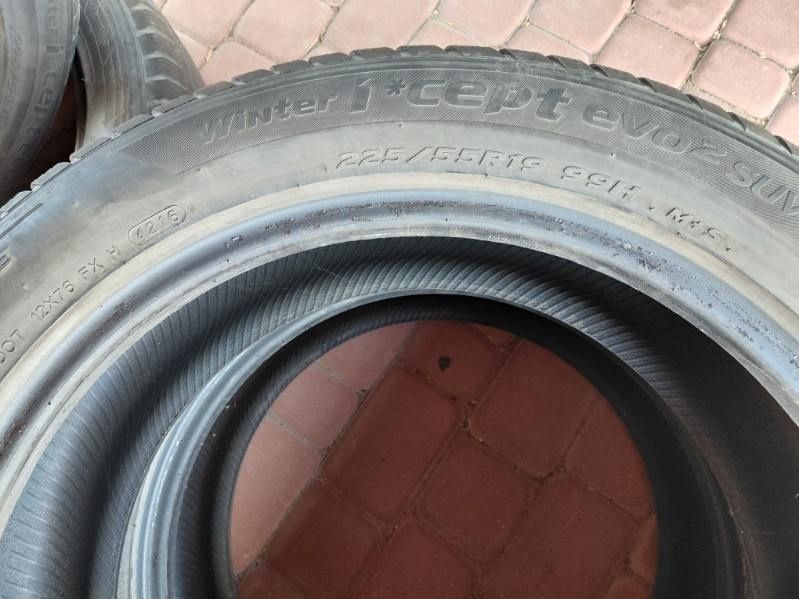 Opony zimowe  hankook 225 /55/19