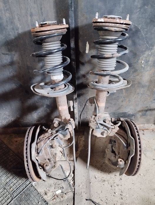 Диски гальмівні з супортом Рено Scenic 2,Opel Combo,Meriva,Toyota,Пежо