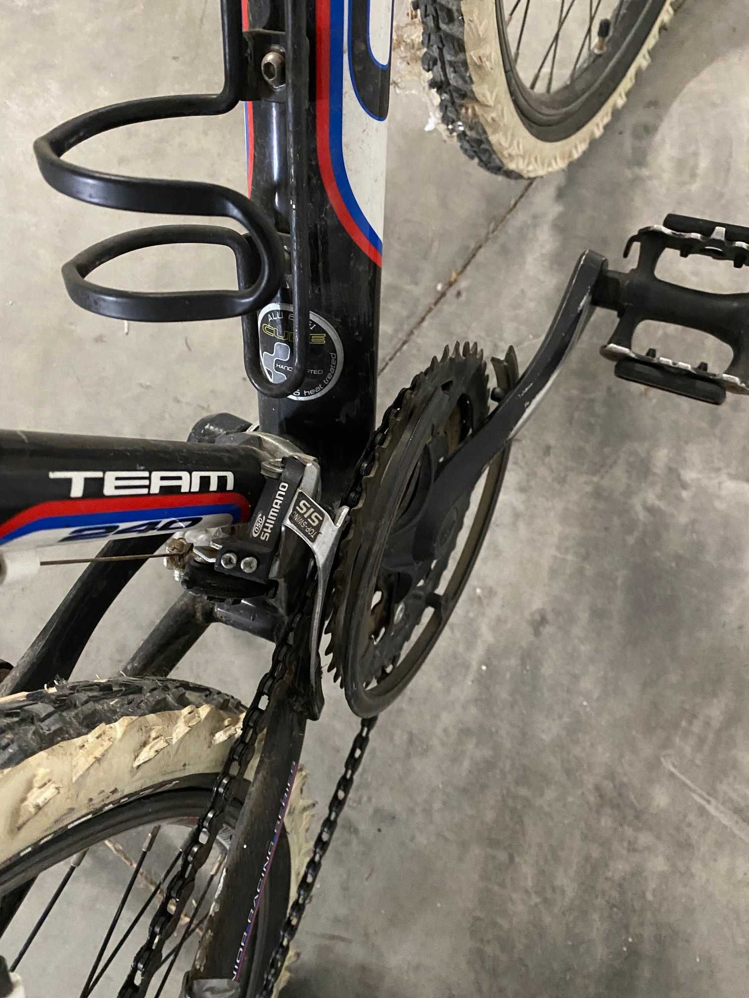 Mountainbike CUBE 24" para crianzas