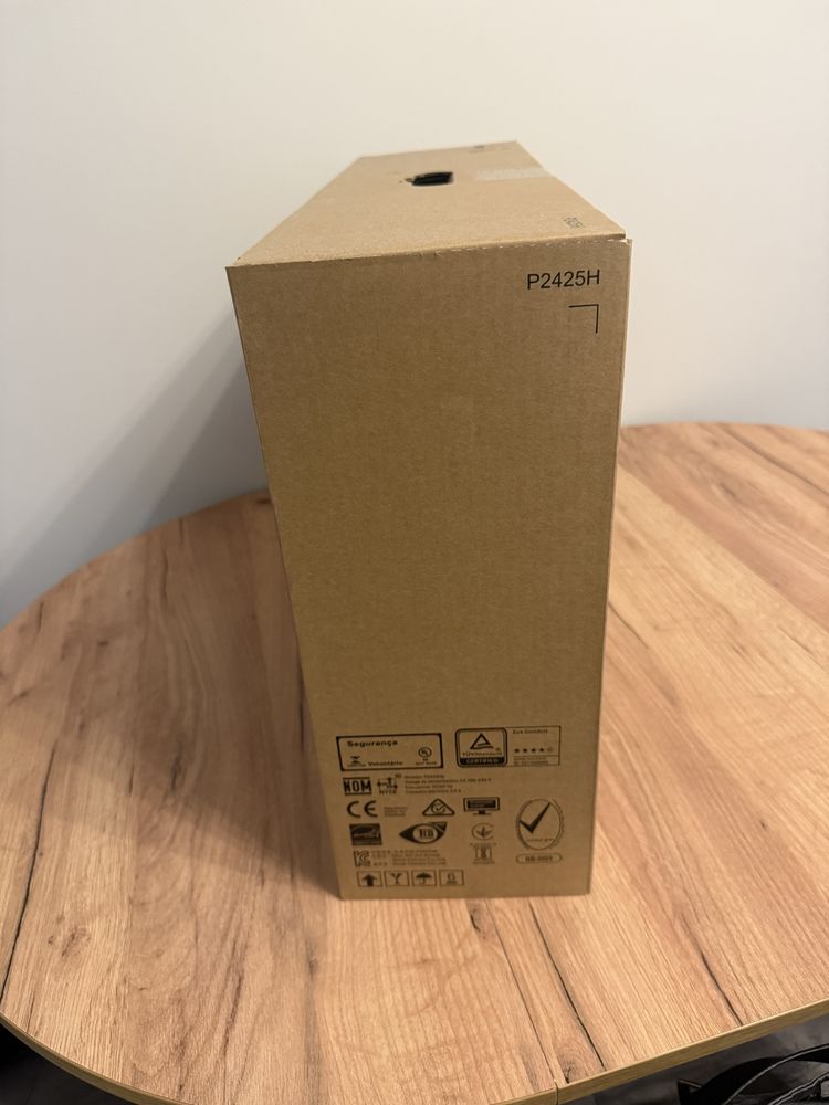 Monitor DELL P2425H