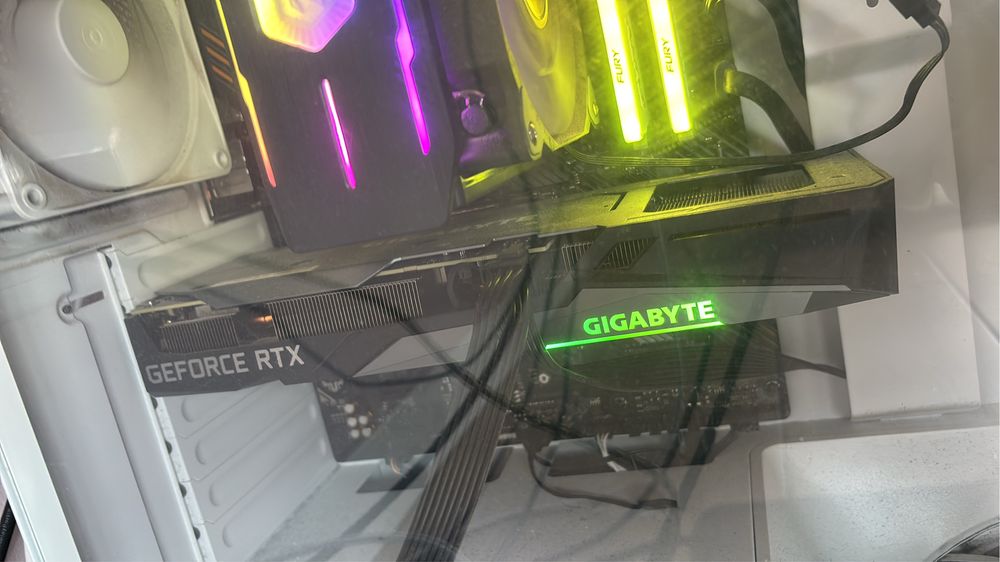 Ryzen 9 5900X (+cooler) + 32GB RAM 3600 + B550 + Zasilanie 650M