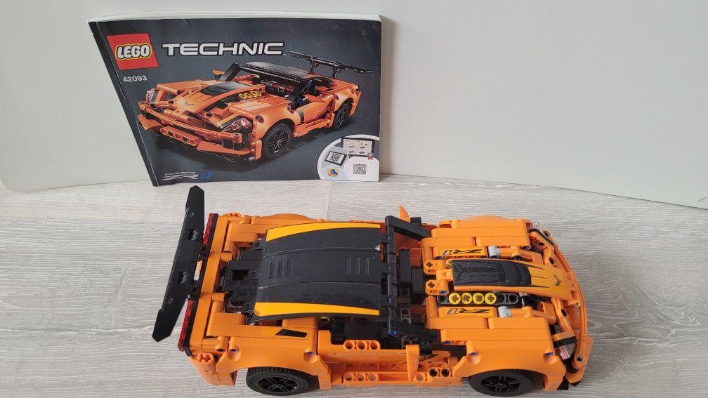 Klocki lego Technic 42093 Chewrolet Corvette  Corvett