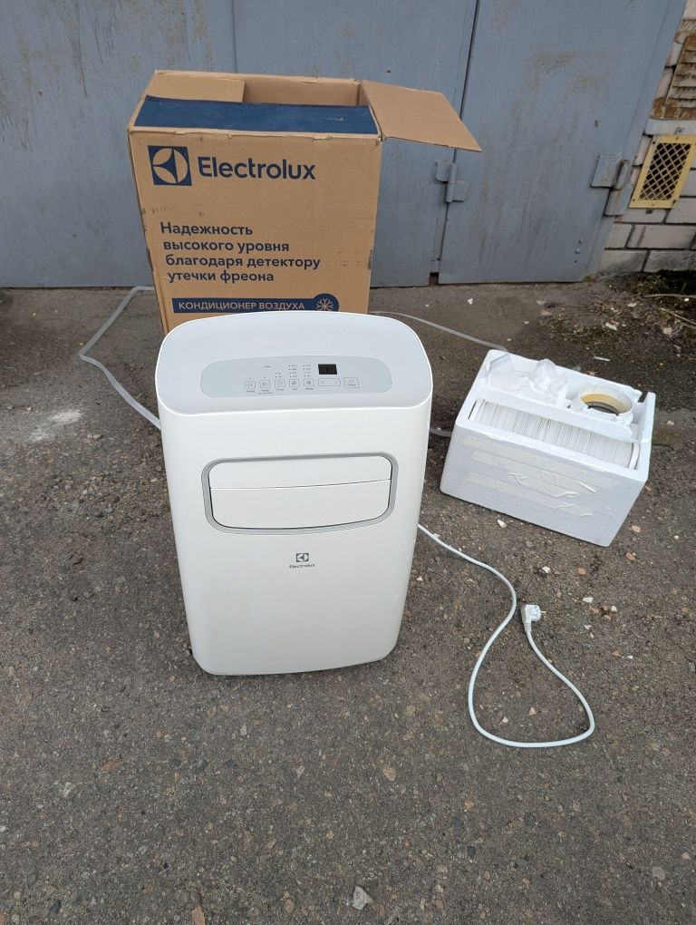 Кондиціонер мобільний ELECTROLUX EACM-09 CG/N3 кондиционер мобильный