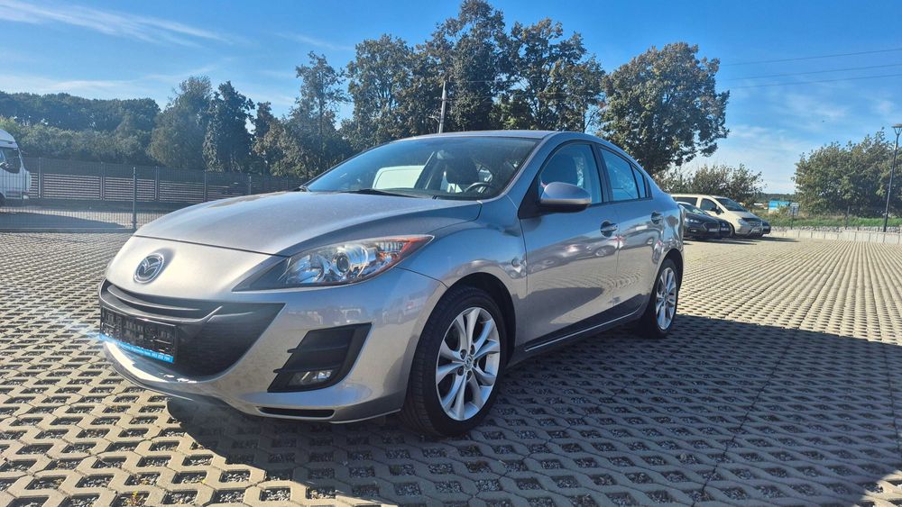 Mazda 3  1.6 benzyna bezwypadkowy super stan