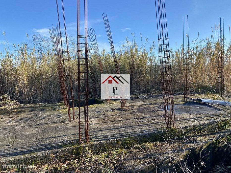 Terreno para 4 moradias (V692PL)