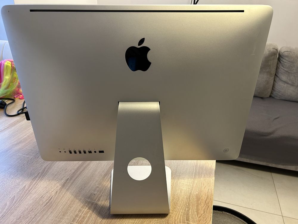 iMac 21.5 cala 2011