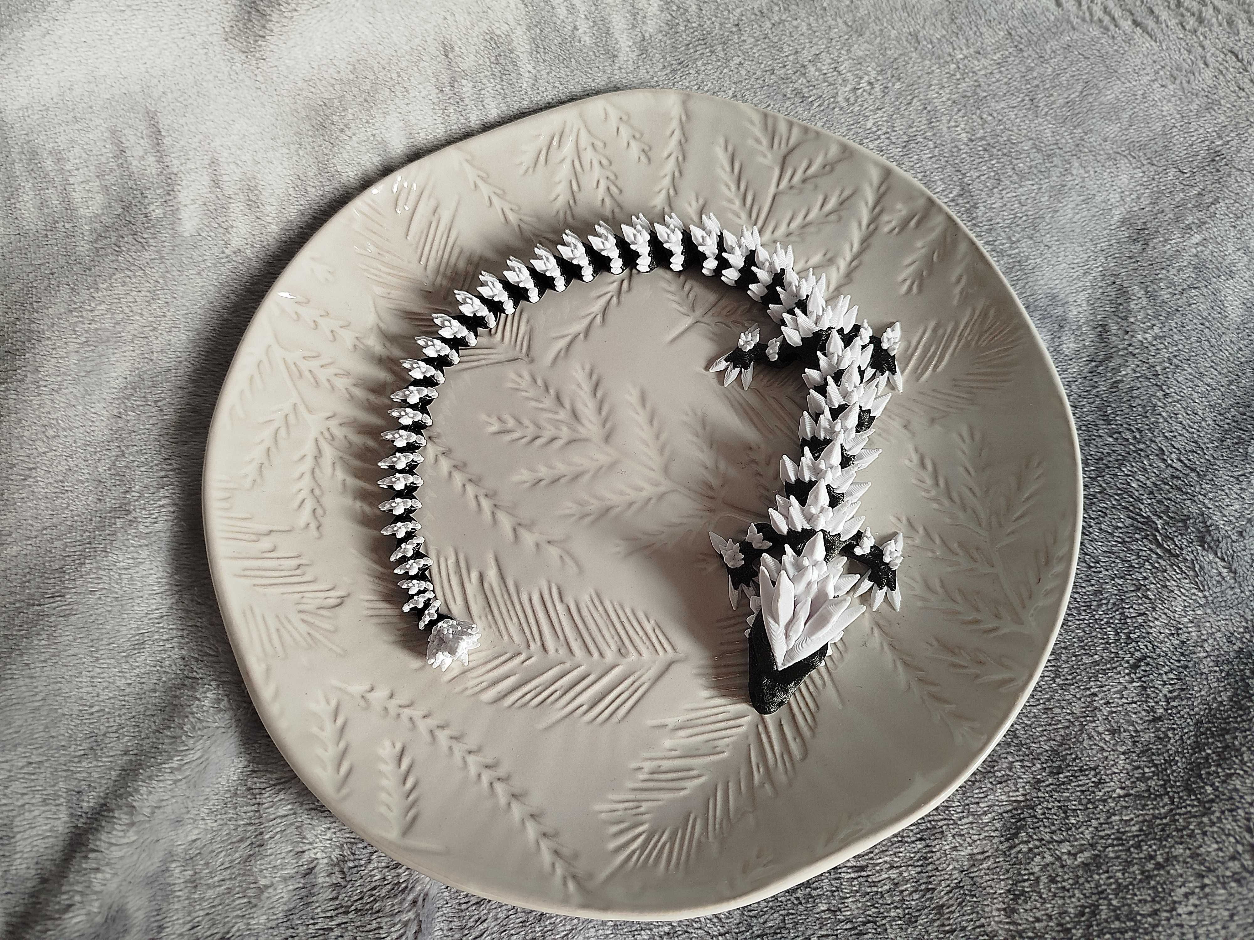 Smok figurka 3D 30 cm biało-czarny druk 3D Multivers3D