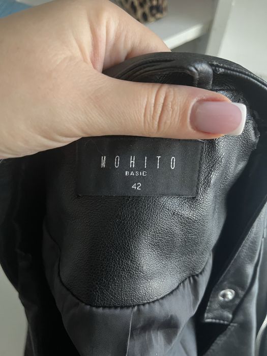 Косуха женская,в очень хорошем состоянии.Оазмер 42-44