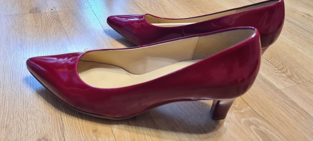 Buty Gabor 39.5 czerwone ze skóry Czółenka, Szpilka, Lakierek