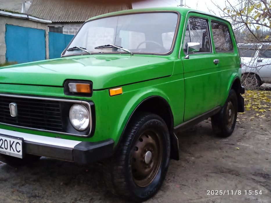 Продам автомобіль нива