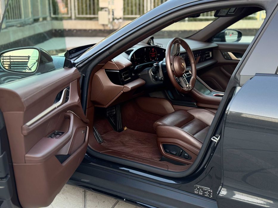 Porsche Taycan  Turismo 2022