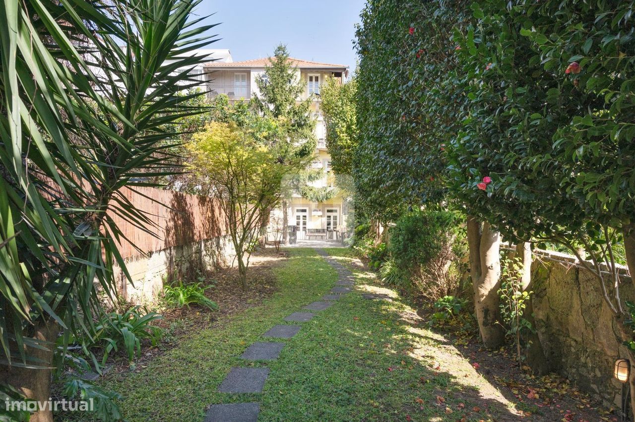 Prédio em Cedofeita / Investimento no Centro Histórico do Porto