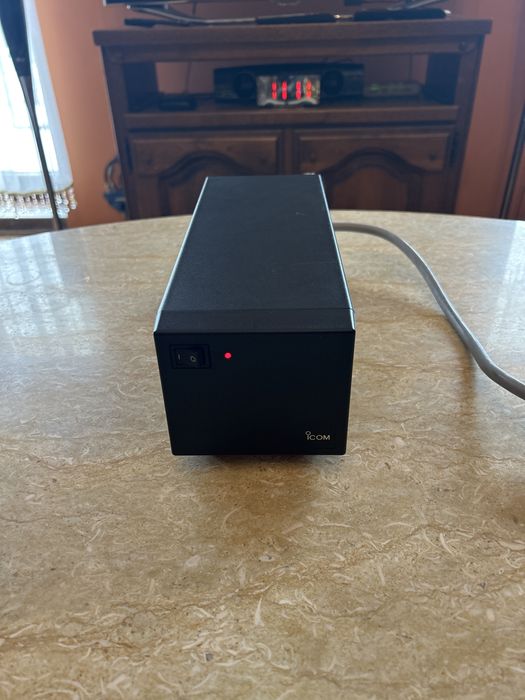 Yaesu/icom PS-85 20 A