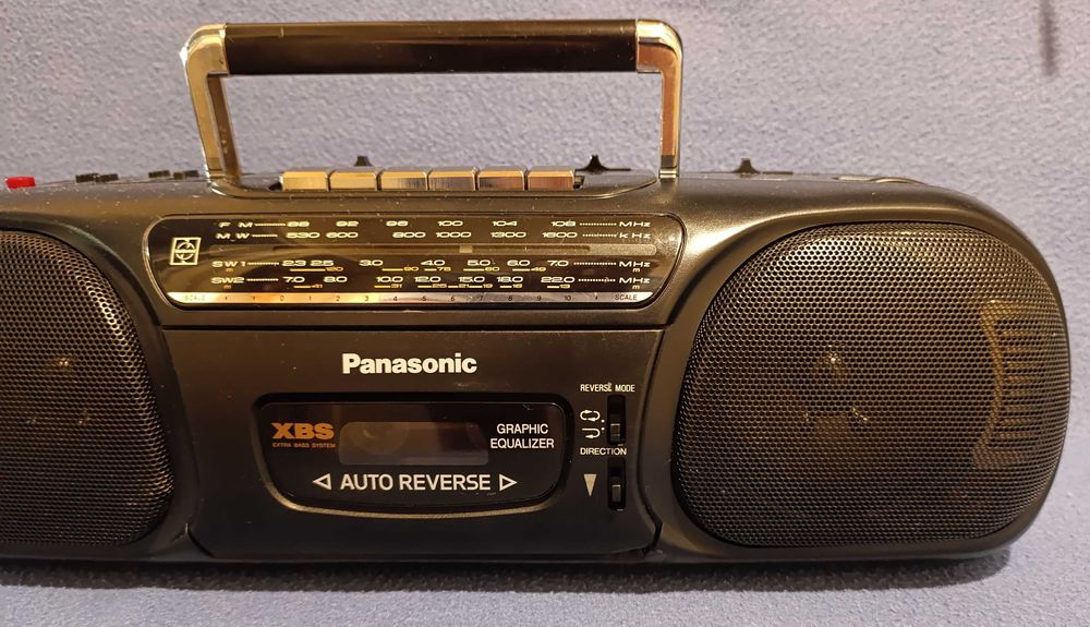 Кассетная магнитола Panasonic RX-FS440.