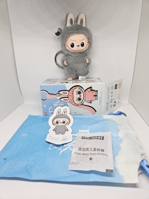 Labubu pin for love- mini labubus