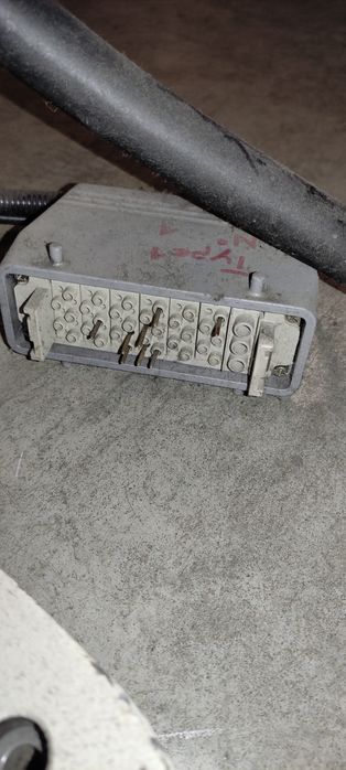 Oprzyrządowanie do szlifierki CNC