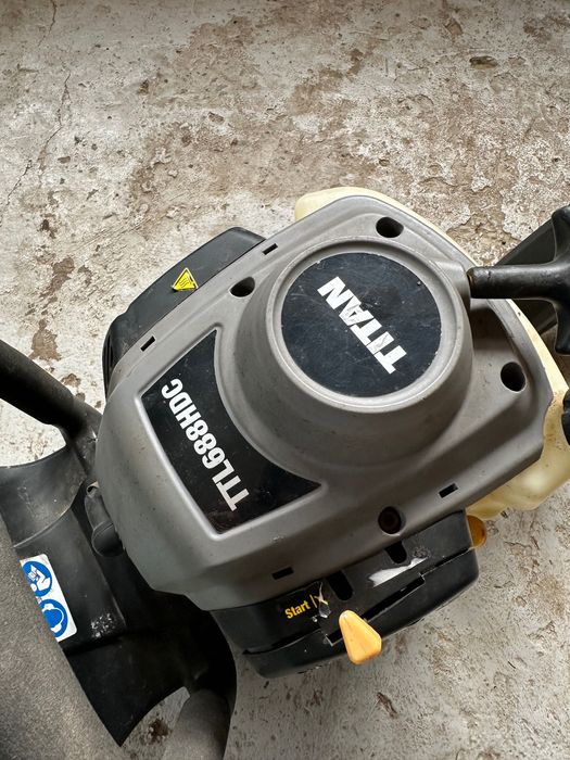 Nozyce spalinowe do żywopłotu Titan