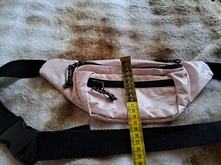 Продам сумочку бананку