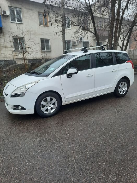 Продам  Peugeot 5008