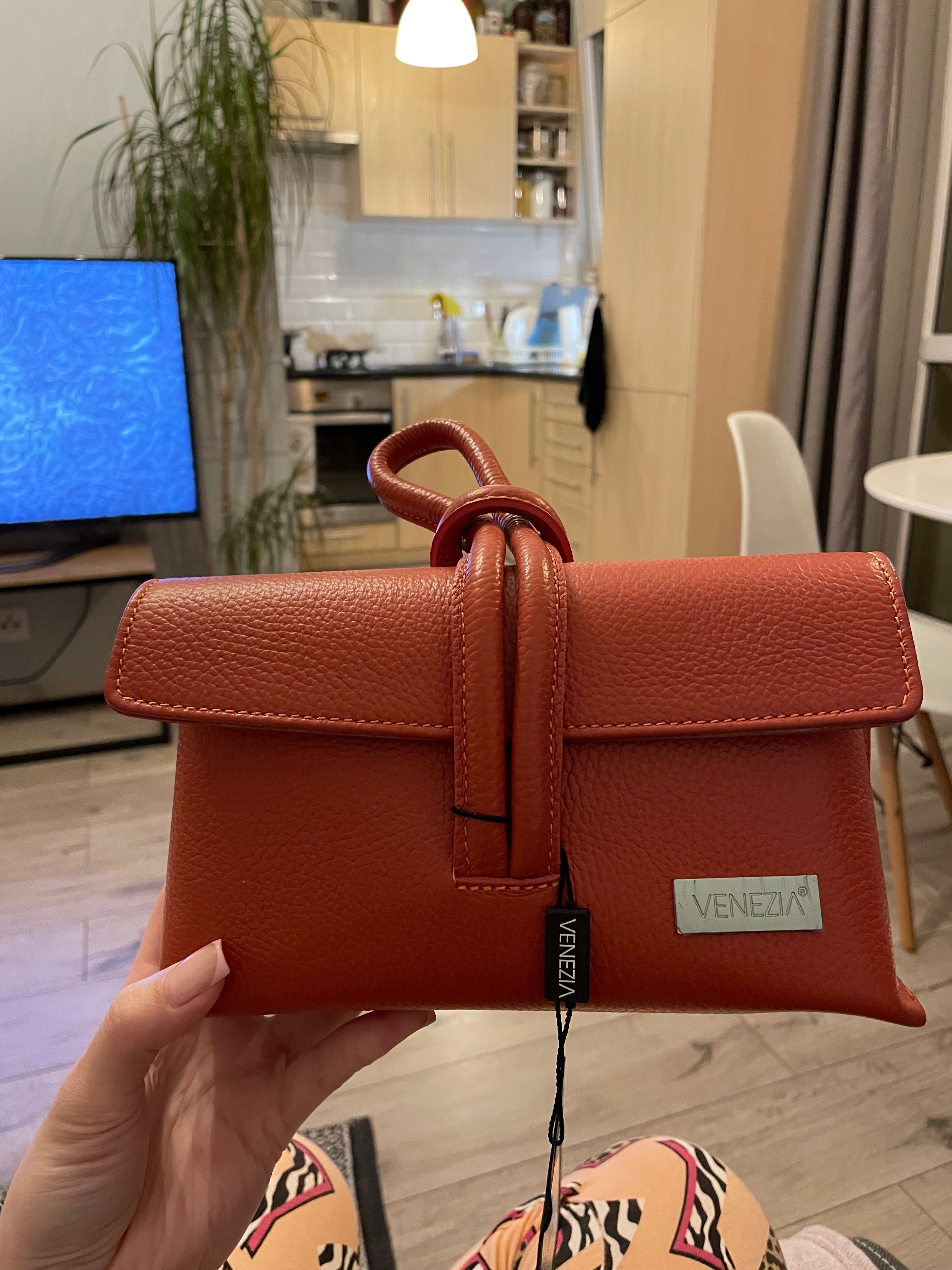 Нова шкіряна сумка Venezia