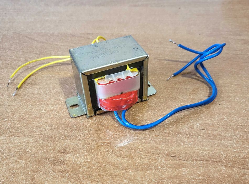 Transformator 230 / 13V z bezpiecznikiem termicznym